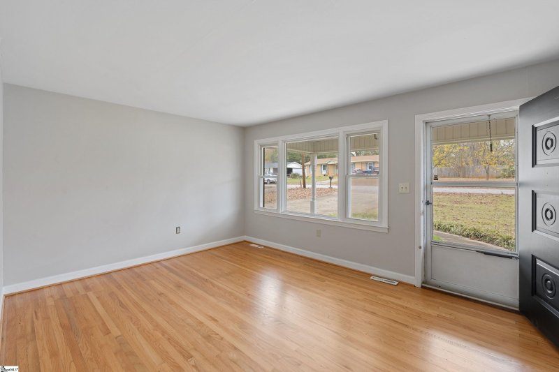 Property image 5 at 18 Embry Street, Taylors, SC 29687