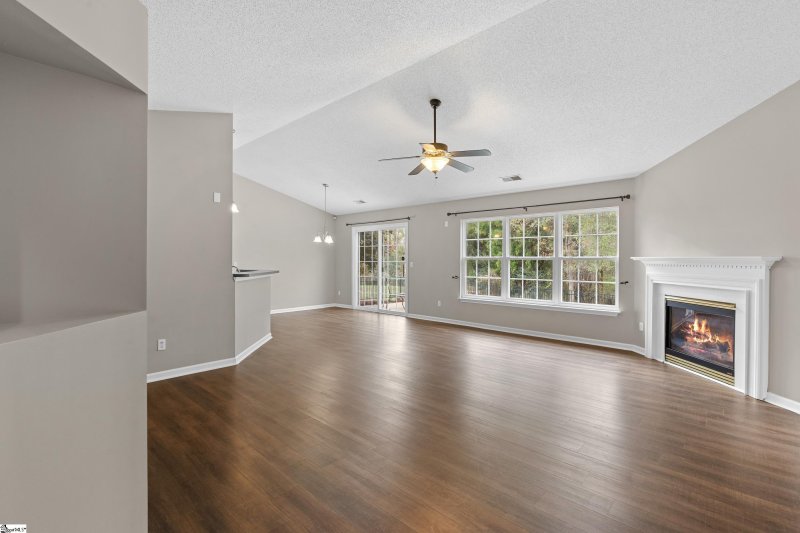 Property image 4 of 532 Laurel Meadows Parkway in Laurel Meadows, Greenville, SC 29607