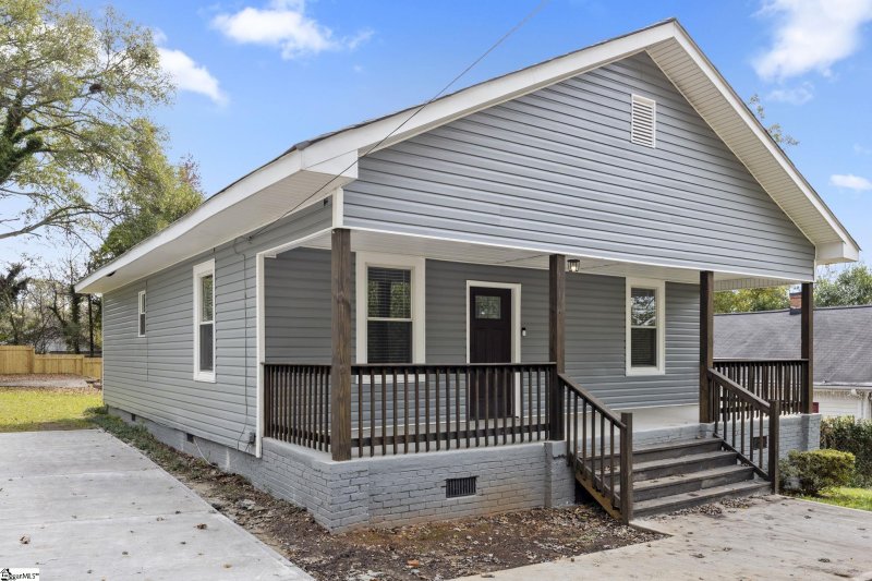 Property image 2 at 323 Tremont Avenue, Greenville, SC 29605