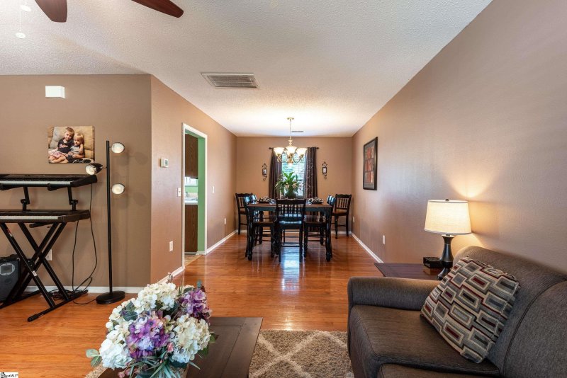 Property image 4 at 403 Tripmont Court, Simpsonville, SC 29680