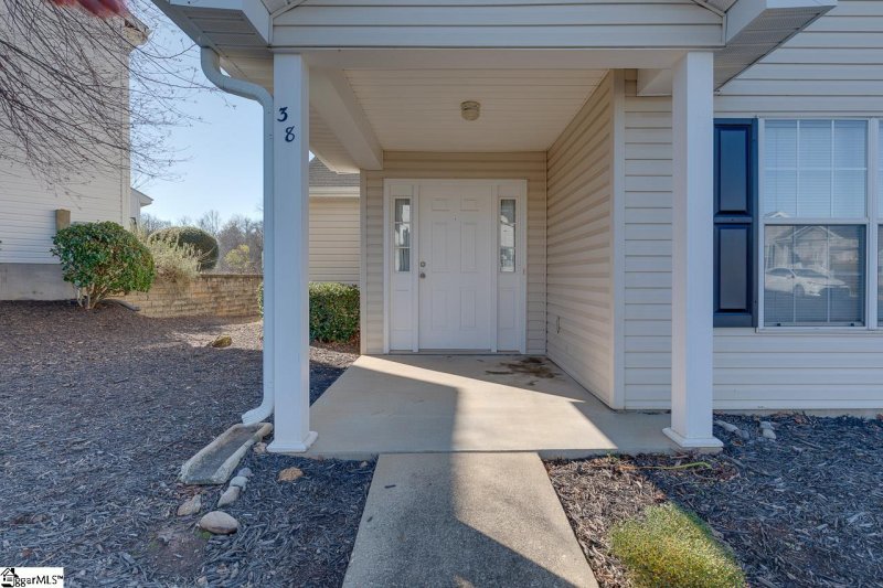 Property image 4 at 38 Hayfield Lane, Greer, SC 29650