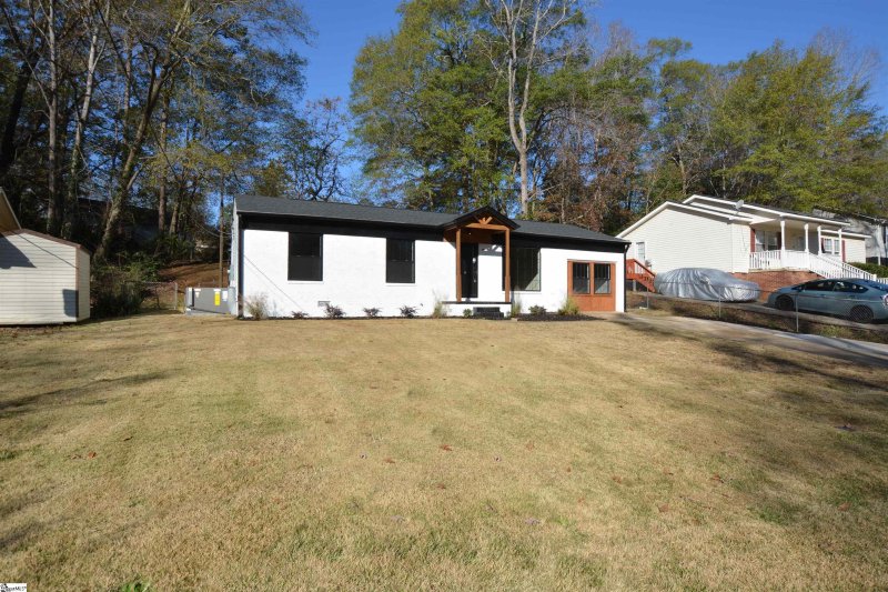 Property image 2 at 19 Flower Drive, Greenville, SC 29605