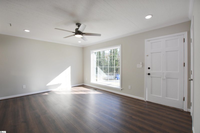 Property image 3 at 19 Flower Drive, Greenville, SC 29605