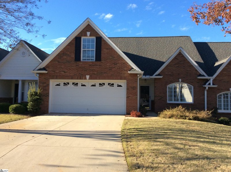 914 Crestwyck Lane