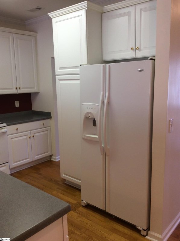 Property image 2 at 914 Crestwyck Lane, Greenville, SC 29615