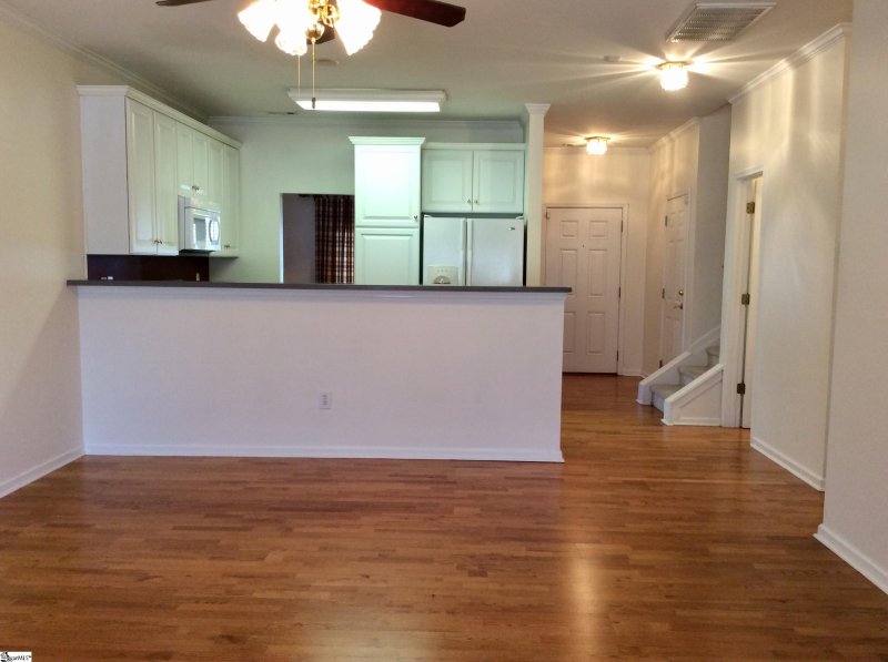 Property image 4 at 914 Crestwyck Lane, Greenville, SC 29615