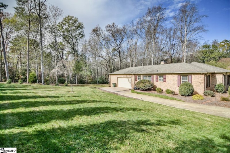 Property image 3 at 211 Terramont Drive, Greenville, SC 29615