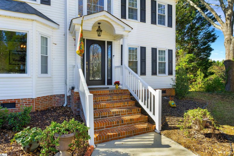 Property image 3 at 16 Stone Mill Court, Taylors, SC 29687