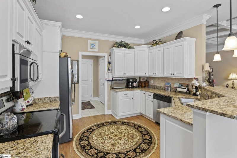 Property image 5 at 418 Hunters Circle, Greenville, SC 29617-6191