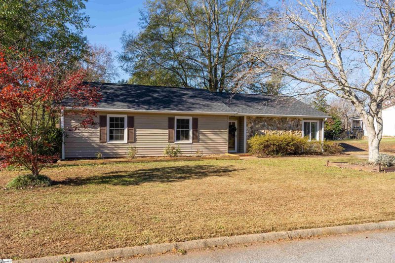 Property image 2 at 104 Dorian Drive, Simpsonville, SC 29680