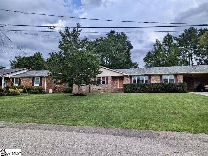 Property image 2 at 101 Kenilworth Court, Greenville, SC 29615