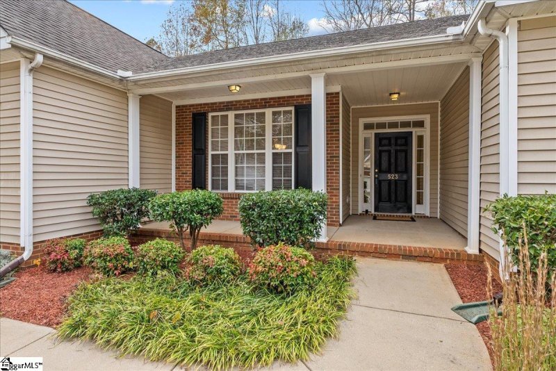 Property image 2 at 523 Kingsmoor Drive, Simpsonville, SC 29681