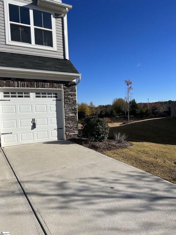 Property image 2 at 110 Roseridge Drive, Simpsonville, SC 29681