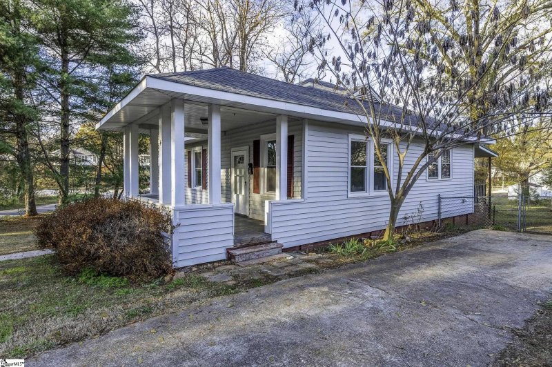 Property image 2 at 4 Piedmont Street, Lyman, SC 29365