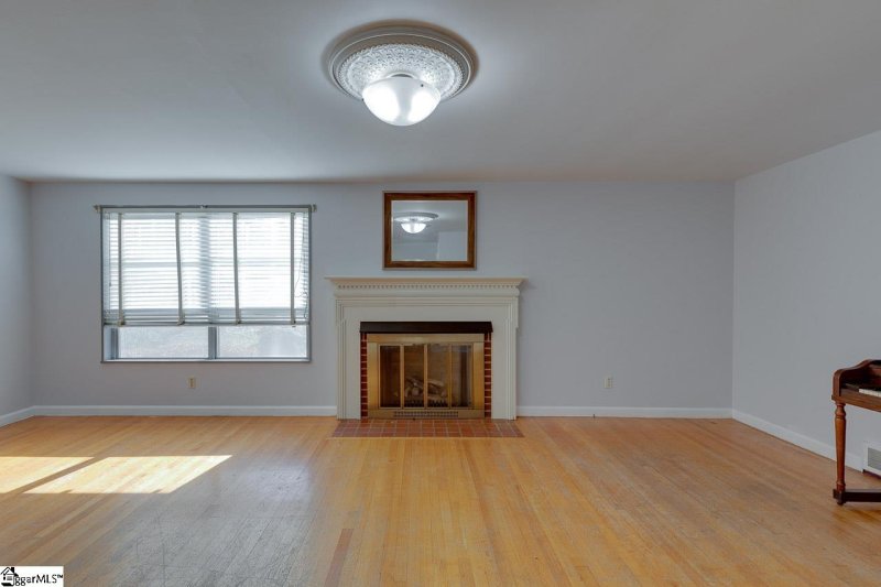 Property image 3 at 127 Tanglewood Drive, Anderson, SC 29621