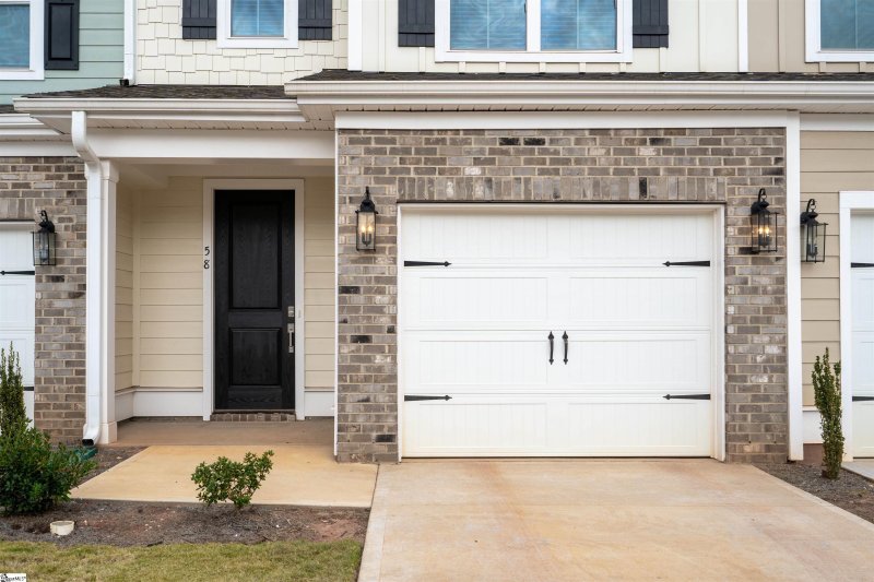 Property image 3 at 58 Red Horse Way, Greer, SC 29651