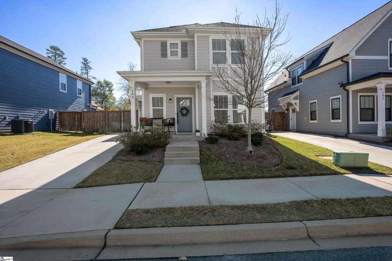 104 Greenridge Drive