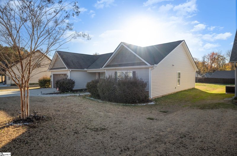 Property image 2 at 108 Queensland Court, Fountain Inn, SC 29644