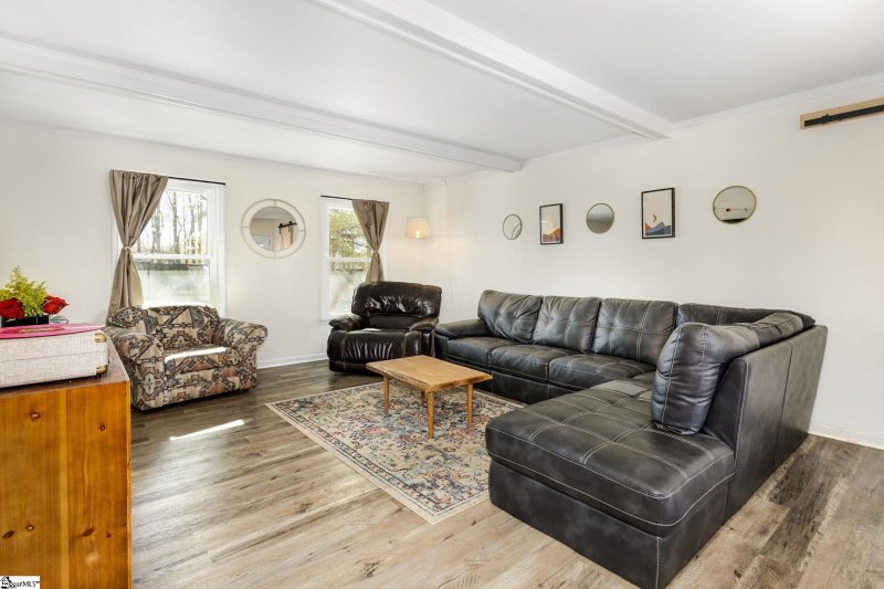 Property image 3 at 915 Brentwood Way, Simpsonville, SC 29680