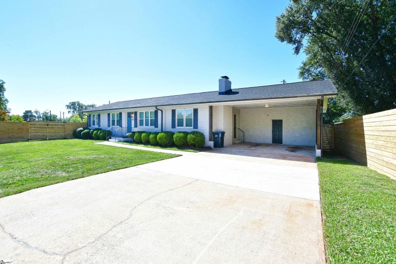 Property image 5 at 102 Bear Drive, Greenville, SC 29605