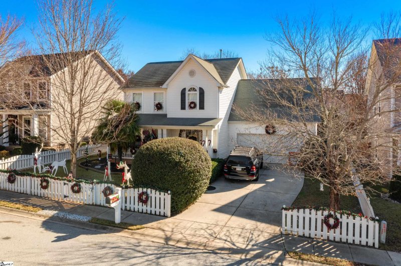 Property image 2 at 19 Martele Court, Simpsonville, SC 29680