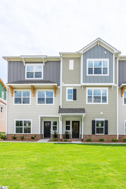 Property image 2 at 1 Keat Avenue, Greenville, SC 29601