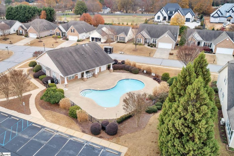 Property image 3 at 105 Wild Thorn Lane, Greenville, SC 29615