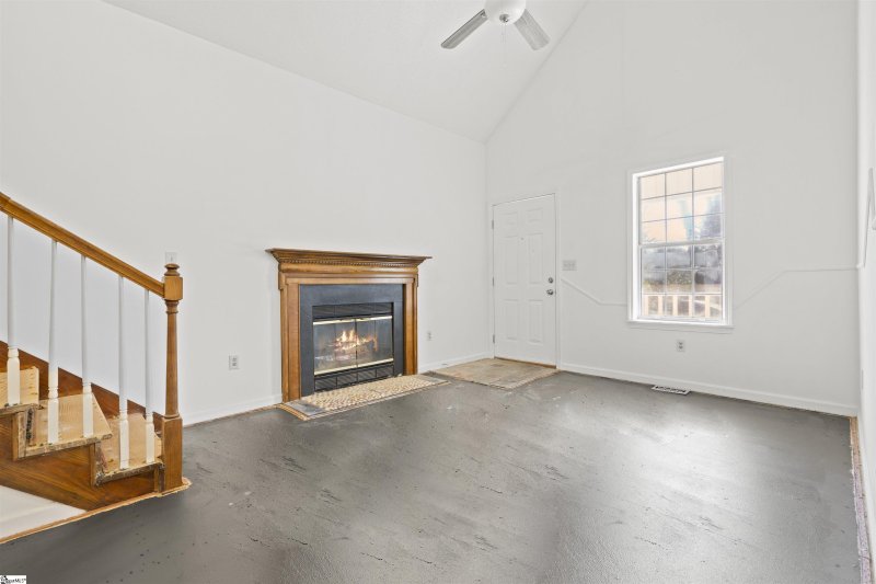 Property image 3 at 1018 Summit Drive, Greenville, SC 29609