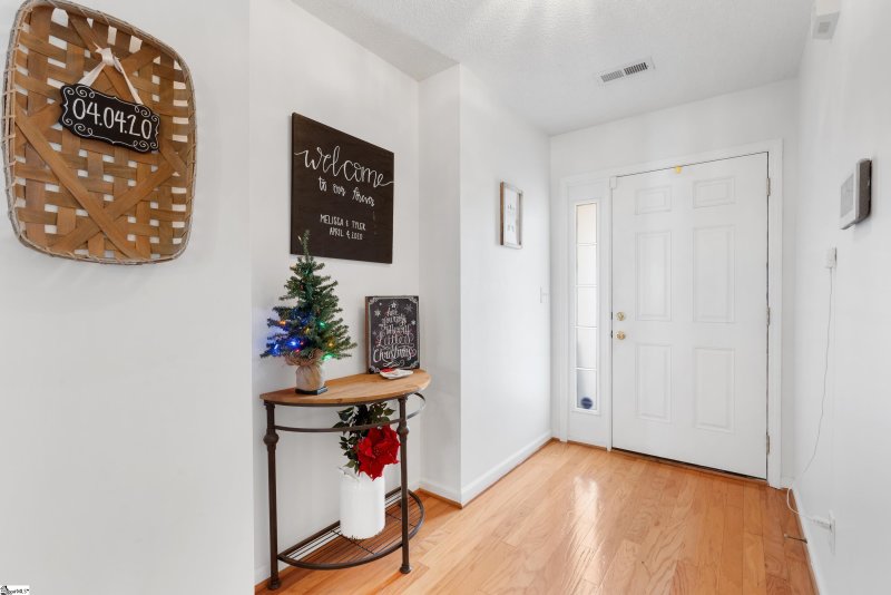 Property image 2 at 521 Cardinal Woods Way, Easley, SC 29642