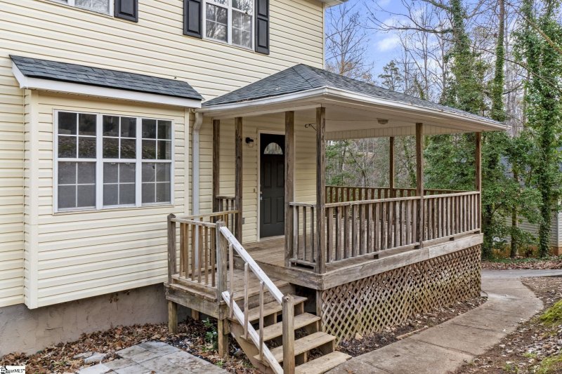 Property image 2 at 1411 Winding Way, Taylors, SC 29687