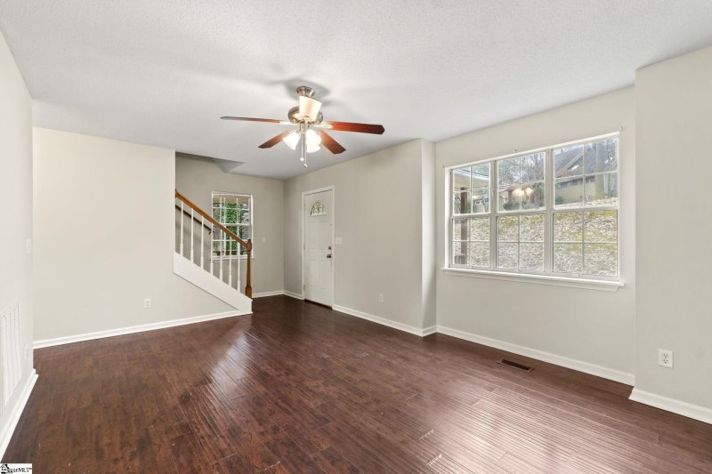 Property image 4 at 1411 Winding Way, Taylors, SC 29687