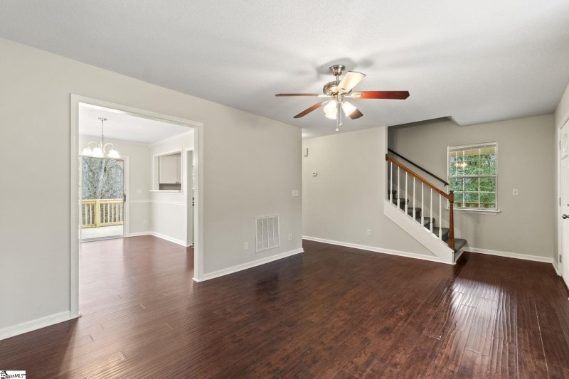 Property image 5 at 1411 Winding Way, Taylors, SC 29687