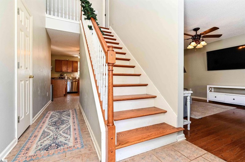 Property image 5 at 27 Michell Drive, Taylors, SC 29687