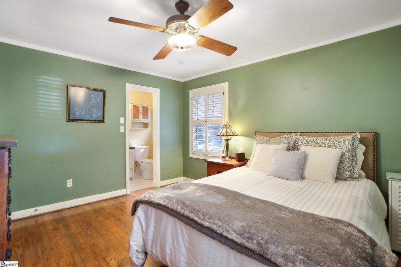 Property image 3 at 11 Barbara Avenue, Greenville, SC 29615