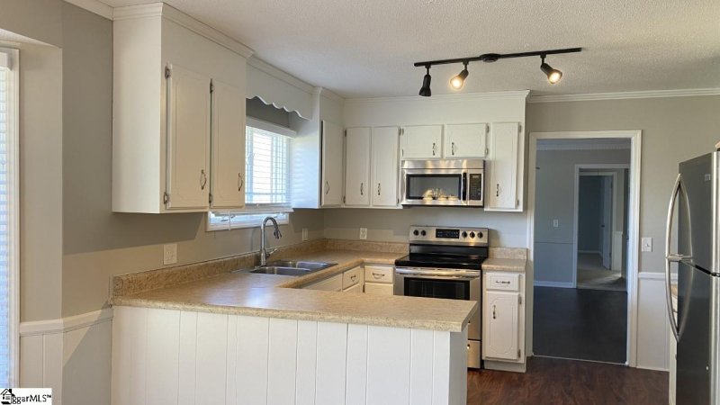 Property image 5 at 213 Sheffield Court, Easley, SC 29642