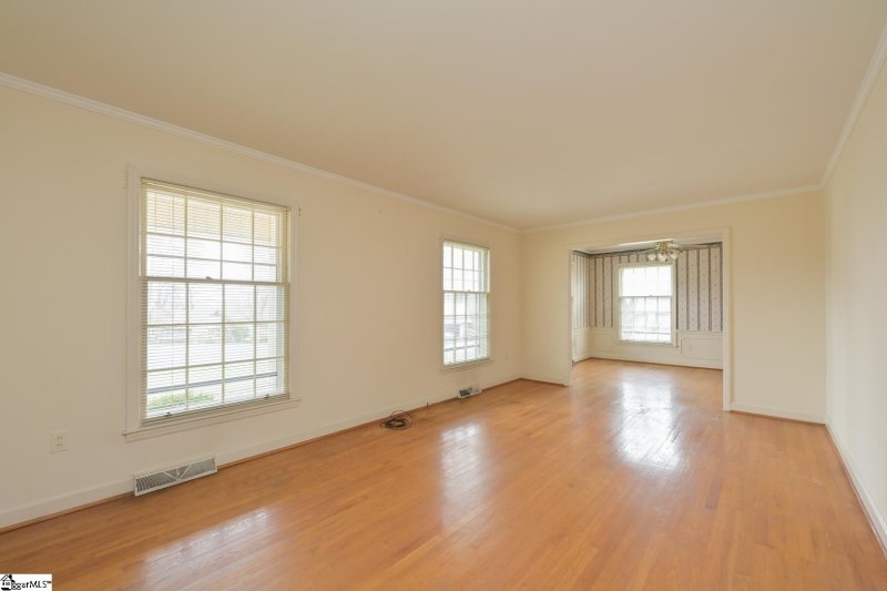 Property image 5 at 513 Butler Springs Road, Greenville, SC 29615