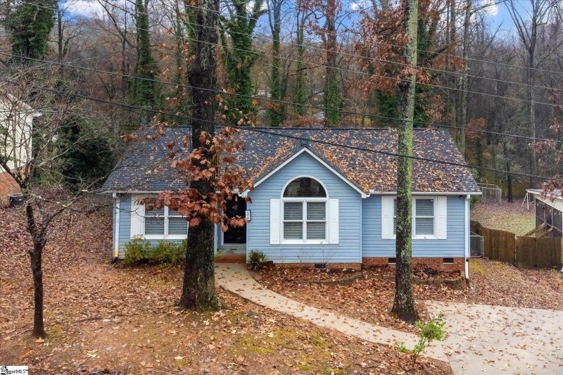 Property image 2 at 34 Miracle Drive, Greenville, SC 29605