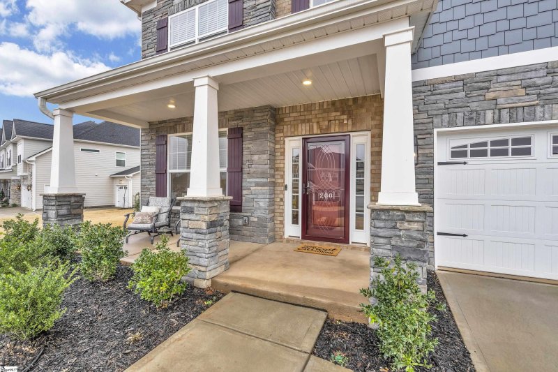 Property image 2 at 200 Spring Garden Way, Simpsonville, SC 29681