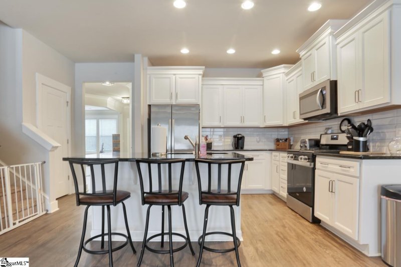 Property image 3 at 125 Creekhaven Lane, Taylors, SC 29687