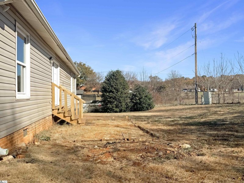 Property image 4 at 303 Foxborough Road, Spartanburg, SC 29303