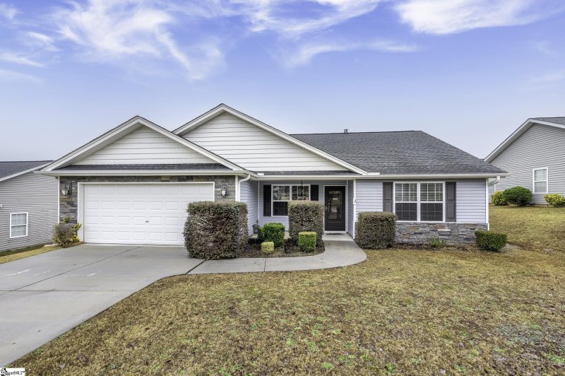 Property image 2 at 208 Eastpark Way, Easley, SC 29642