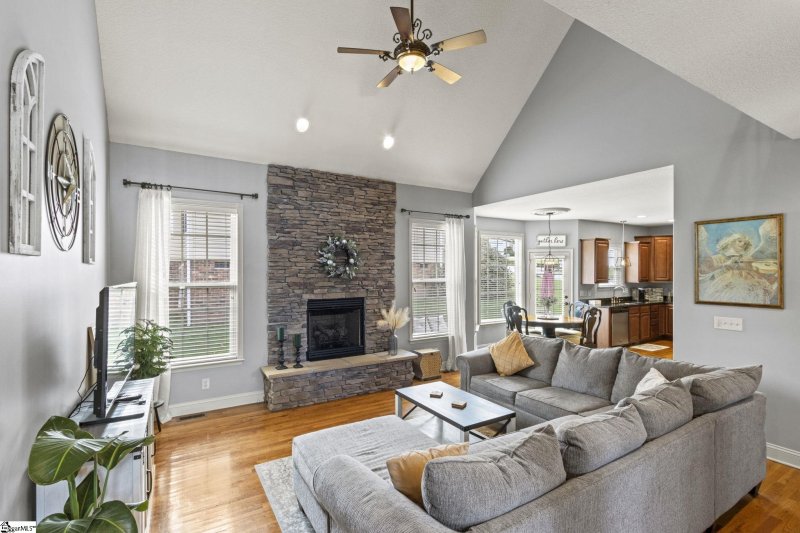 Property image 5 at 2 Covey Court, Greer, SC 29650