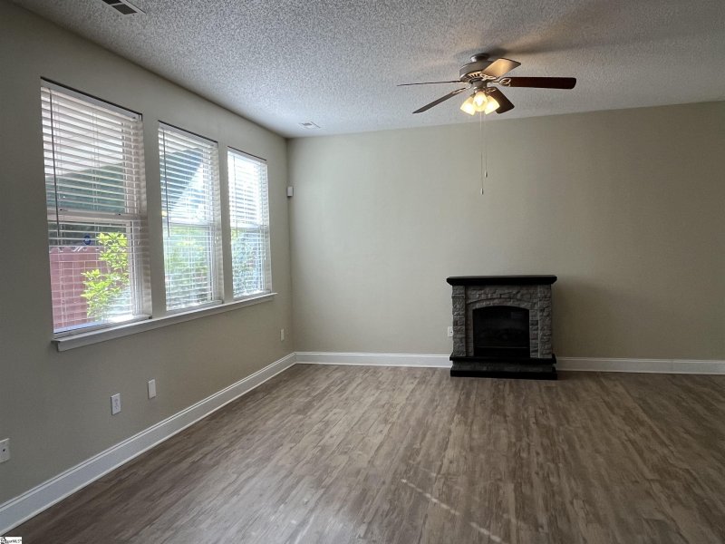 Property image 3 at 134 Raven Hill Way, Piedmont, SC 29673