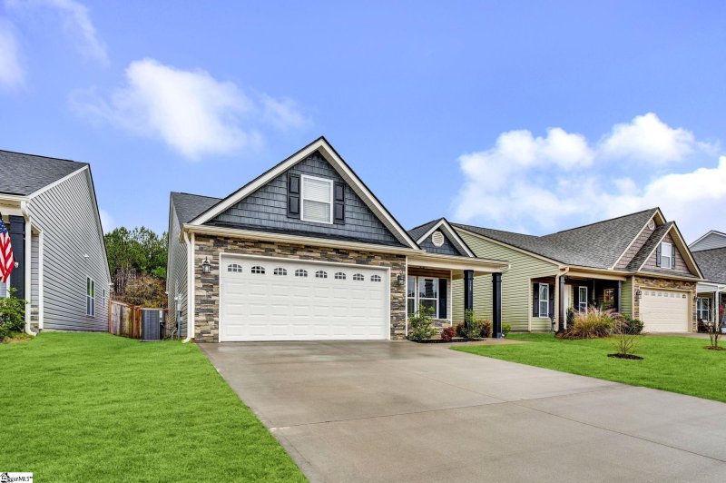 Property image 5 at 329 Trail Crossing Lane, Inman, SC 29349