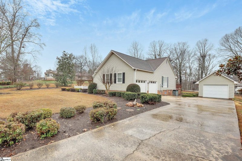 Property image 3 at 503 Hampton Road, Liberty, SC 29657-9294