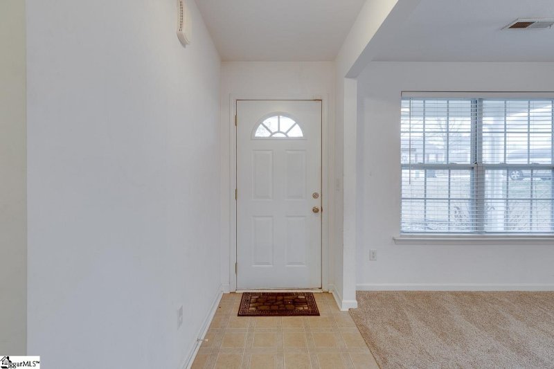 Property image 3 at 9 Pondsbury Court, Taylors, SC 29687