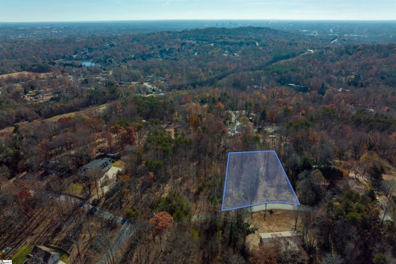 Property image 3 at 211 Fairview Drive, Greenville, SC 29609