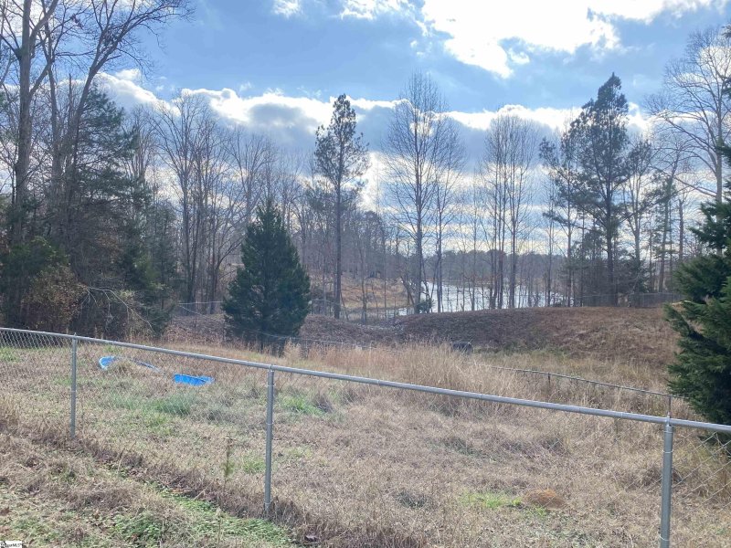 Property image 4 at 109 Country Walk Lane, Simpsonville, SC 29680