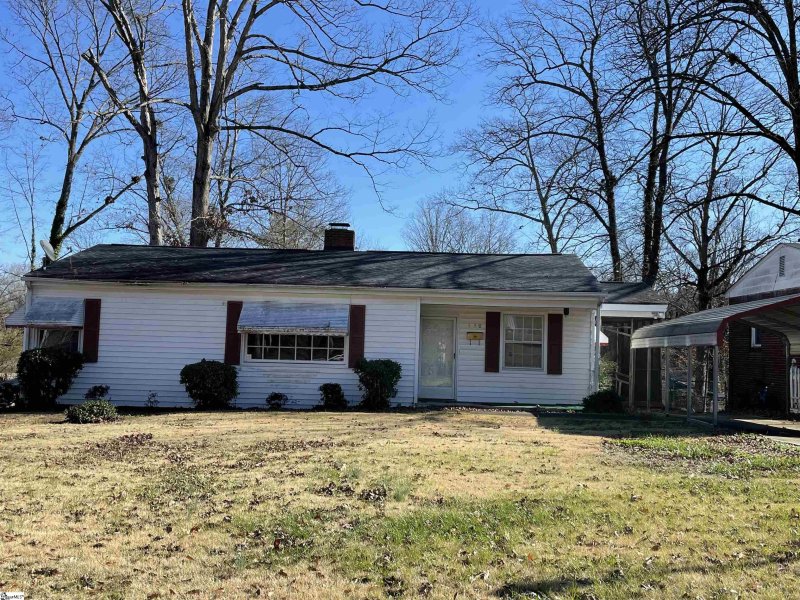 Property image 2 at 130 Overbrook Court, Spartanburg, SC 29306