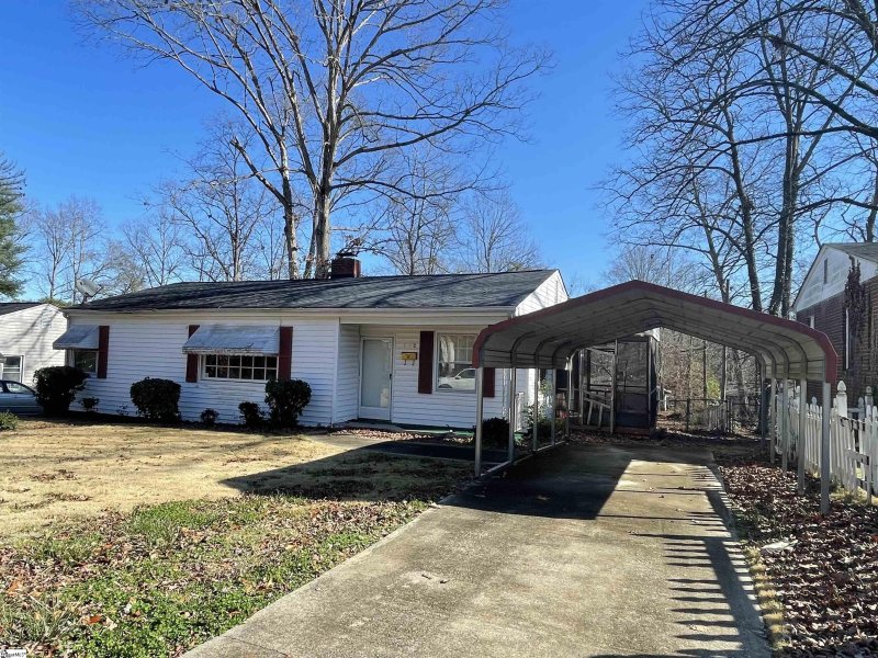 Property image 3 at 130 Overbrook Court, Spartanburg, SC 29306